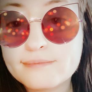 Meet your Posher, Carly